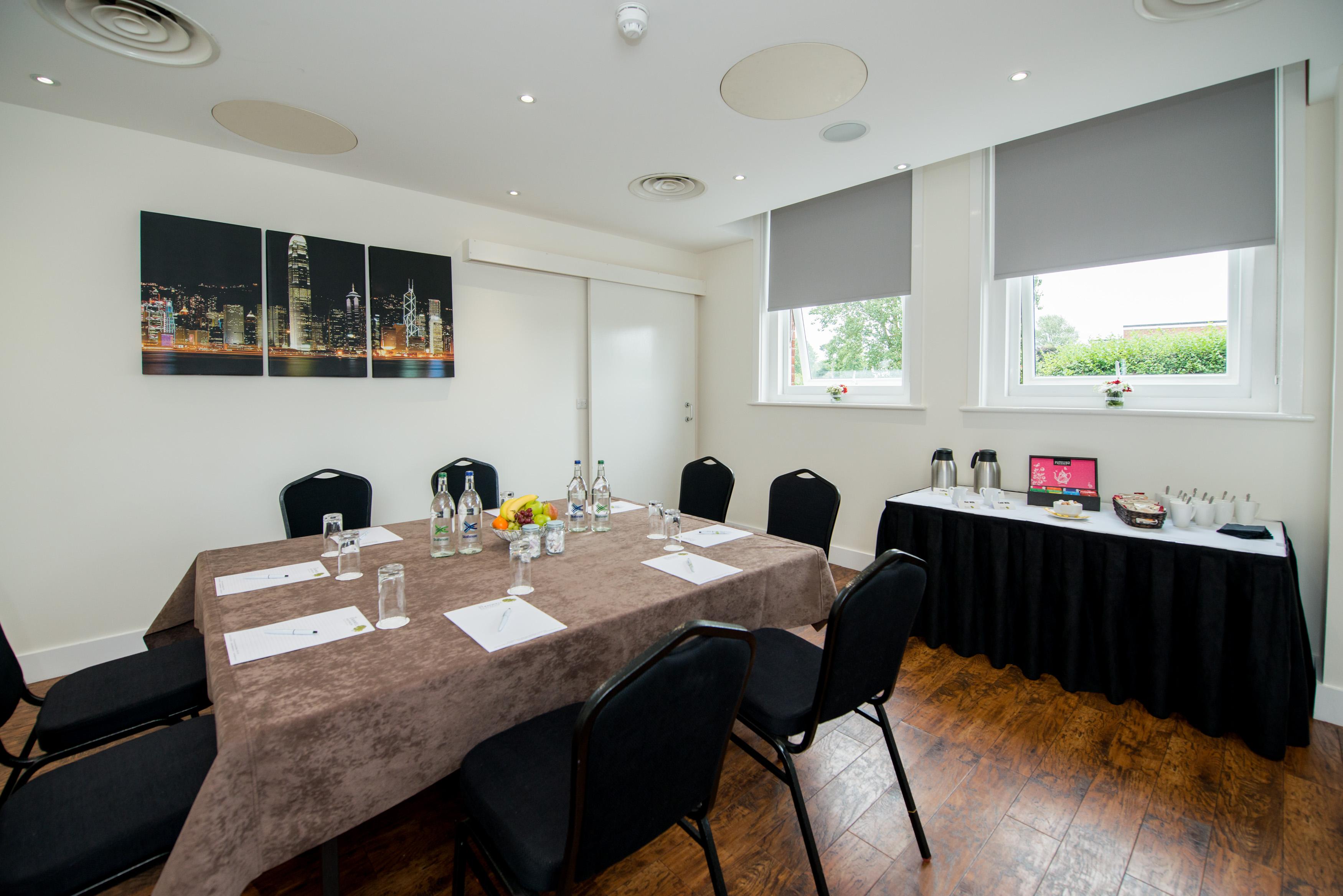 Hotel By Mercure