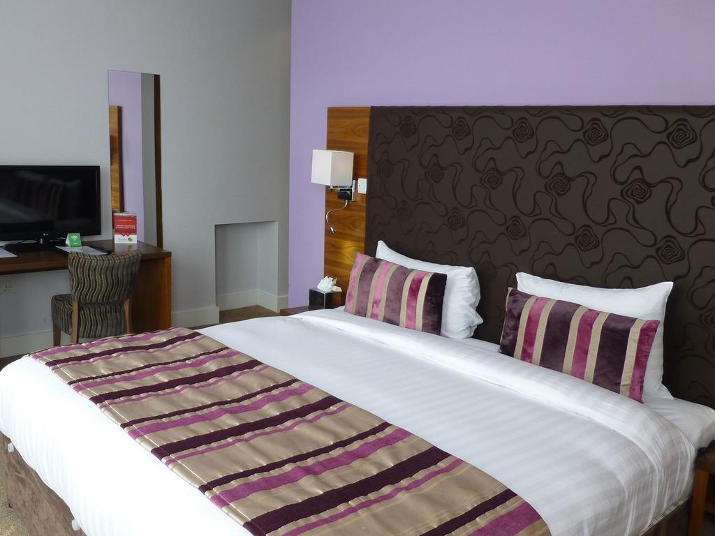 By Mercure 3* Stanwell
